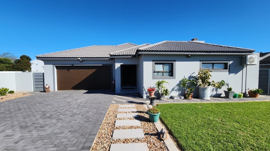 4 Bedroom Property for Sale in Country Club Western Cape